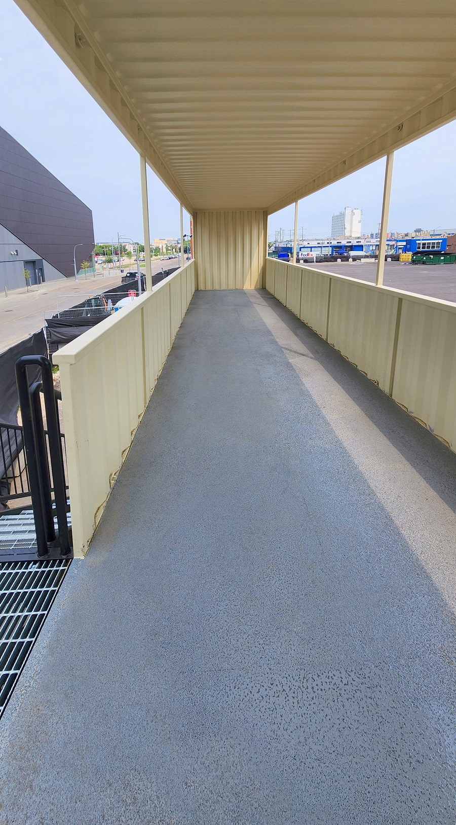 40&rsquo;HC VIP Area with Patio for the Oilers - Container Services Pty Ltd