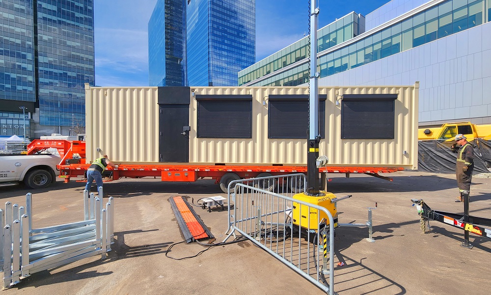 40&rsquo;HC VIP Area with Patio for the Oilers - Container Services Pty Ltd