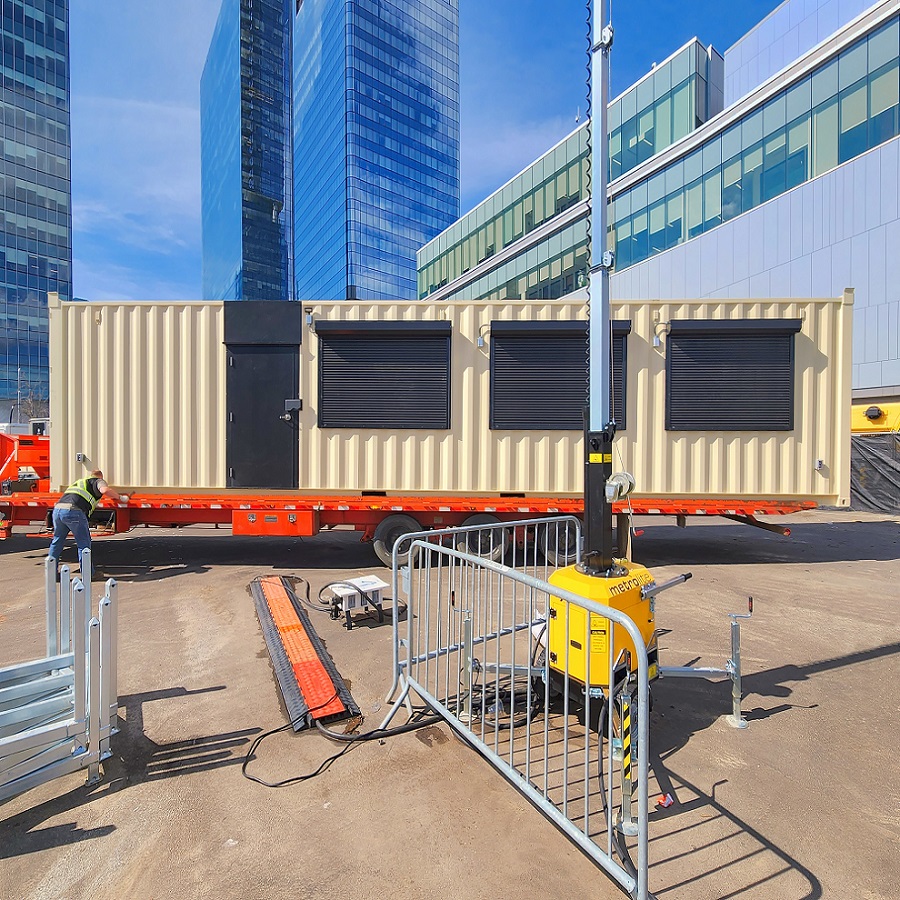 40&rsquo;HC VIP Area with Patio for the Oilers - Container Services Pty Ltd