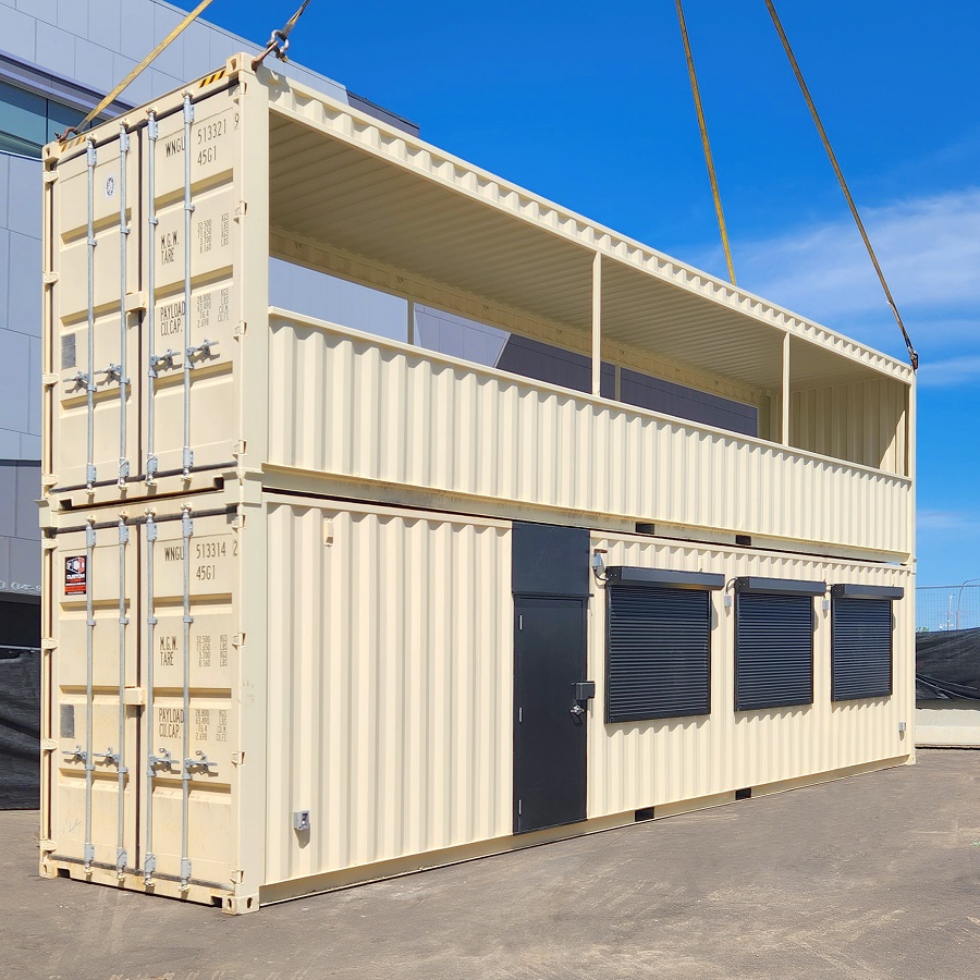 40&rsquo;HC VIP Area with Patio for the Oilers - Container Services Pty Ltd